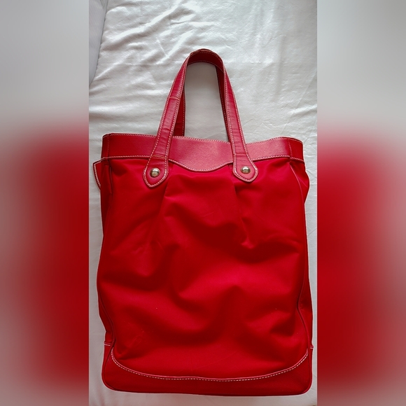 🩷$10 | Victoria's Secret 'Sexiest on Earth' Tote Red Nylon & Iconic Heart Tag - Picture 4 of 7